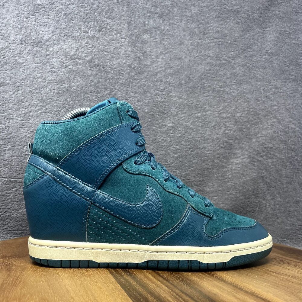 Nike Women's Hidden Wedge in Teal, Navy and Cream